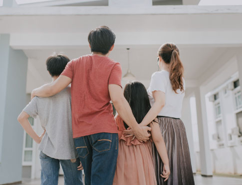 family moving into new home